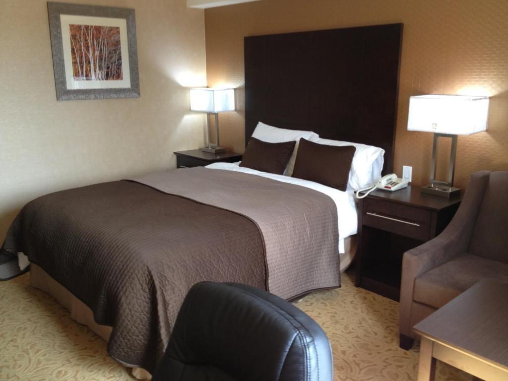 Mississauga Gate Inn Room photo