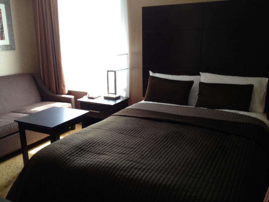 Mississauga Gate Inn Room photo